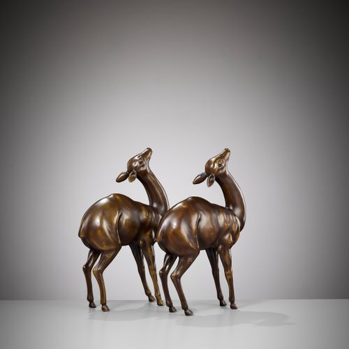 A PAIR OF FINE BRONZE OKIMONO OF DEER A PAIR OF FINE BRONZE OKIMONO OF DEER
Japa&hellip;