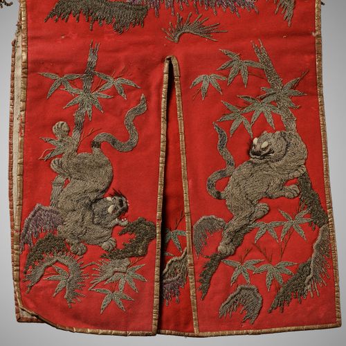 A JINBAORI (ARMOR SURCOAT) DEPICTING KATO KIYOMASA SLAYING A TIGER JINBAORI (SOV&hellip;