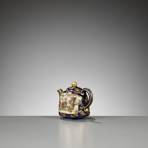 KINKOZAN: A MINIATURE SATSUMA CERAMIC TEAPOT AND COVER KINKOZAN:小茶壶和盖子
由Kinkozan&hellip;