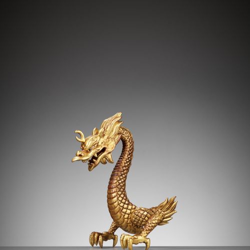 A RARE GOLD-LACQUERED WOOD MAEDATE IN THE FORM OF A DRAGON 罕见的金漆龙形木马
日本，19世纪，江户时&hellip;