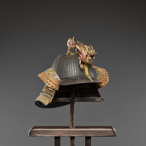 A SUJIBACHI KABUTO WITH DRAGON MAEDATE SUJIBACHI KABUTO WITH DRAGON MAEDATE
日本，1&hellip;