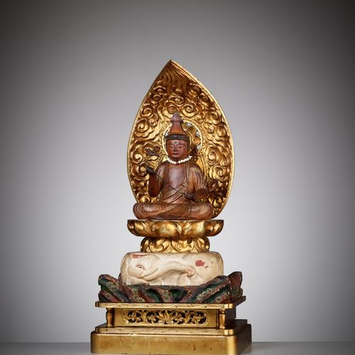 A PARTLY GILT AND LACQUERED WOOD FIGURE OF FUGEN BOSATSU 部分镀金和涂漆的富坚菩萨木雕像
日本，江户时代&hellip;