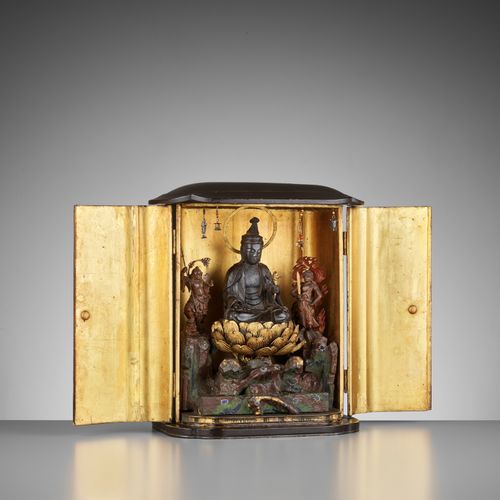 ? A LARGE BLACK AND GOLD LACQUERED SHRINE (ZUSHI) WITH KANNON, BISHAMONTEN AND F&hellip;
