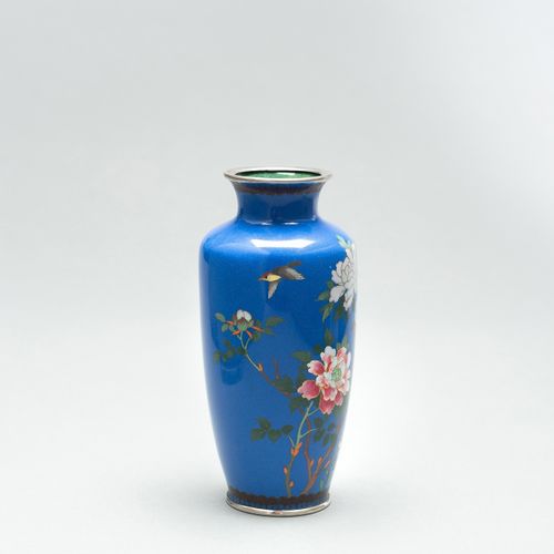 A BLUE CLOISONNÉ ENAMEL VASE WITH PEONIES A BLUE CLOISONNÉ ENAMEL VASE WITH PEON&hellip;