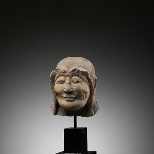 AN UNUSUAL SANDSTONE HEAD OF THE LUOHAN ASITA, SONG TO MING DYNASTY UN'INSOLITA &hellip;