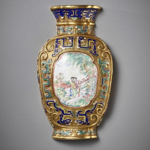 A CHAMPLEVÉ AND ENAMEL WALL VASE, GUANGDONG TRIBUTE TO THE IMPERIAL COURT, QIANL&hellip;