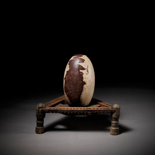 A LARGE AND MASSIVE 'COSMIC EGG', BRAHMANDA, INDIA, 19TH CENTURY GRANDE E MASSIC&hellip;