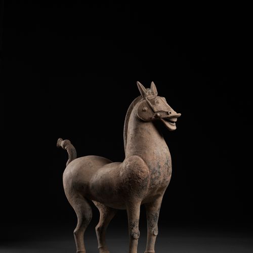 A MONUMENTAL SICHUAN POTTERY FIGURE OF A HORSE, HAN DYNASTY FIGURE MONUMENTALE D&hellip;