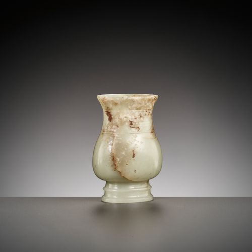 A RARE ARCHAISTIC 'SHANG BRONZE IMITATION' JADE VESSEL, ZHI, LATE SONG TO EARLY &hellip;