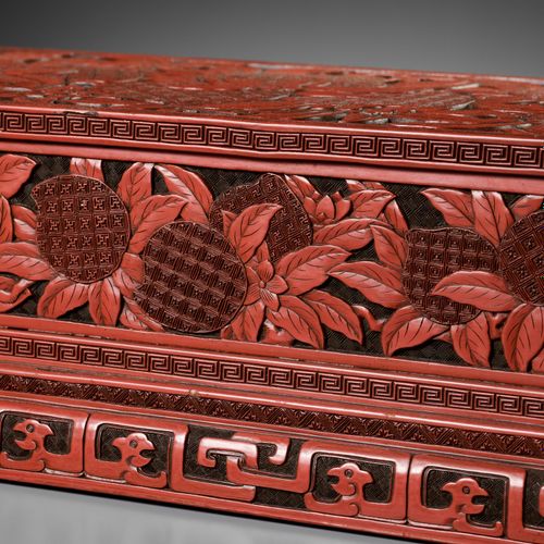 A FINE CINNABAR LACQUER DISPLAY STAND, QING DYNASTY FINE CINNABAR LACQUER DISPLA&hellip;