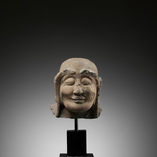 AN UNUSUAL SANDSTONE HEAD OF THE LUOHAN ASITA, SONG TO MING DYNASTY UNE UNIQUE T&hellip;