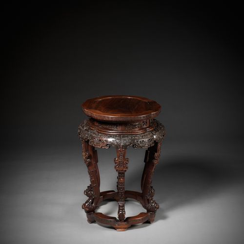 A 'TAOTIE' INCENSE STAND, XIANGJI, QING DYNASTY 
PORTE-ENCENS "TAOTIE", XIANGJI,&hellip;