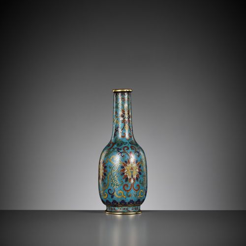 A CLOISONNÉ ENAMEL MALLET VASE, QIANLONG FIVE-CHARACTER MARK AND OF THE PERIOD V&hellip;