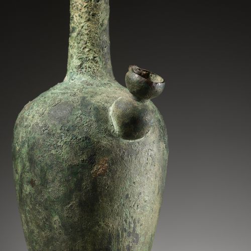 A BRONZE RITUAL WATER VESSEL, KUNDIKA, GORYEO DYNASTY 青铜礼器，Kundika，高丽王朝

韩国，12-1&hellip;
