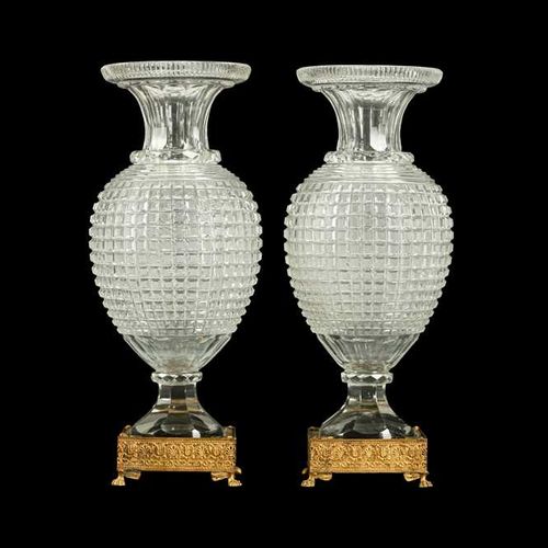 A PAIR OF EARLY 20TH CENTURY ORMOLU AND CUT GLASS VASES, POSSIBLY BACCARAT 一对20世&hellip;