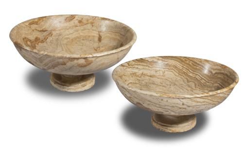 Null A pair of shallow marble bowls 18th century or earlier

one bearing old Ham&hellip;