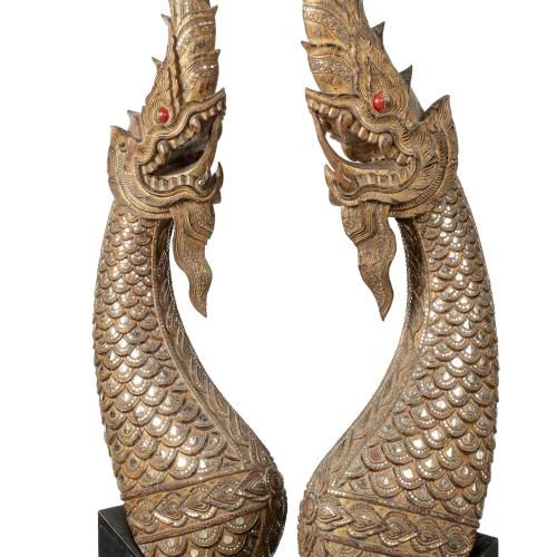 Null Paire de dragons en bois de teck sculpté Birmane

milieu du 20ème siècle

a&hellip;