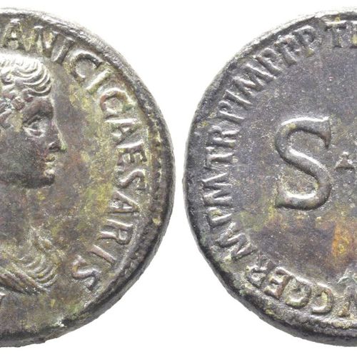 Roman Imperial Claudius pour Agrippina, mère de Gaius 

Sestertius, Rome, 50-54,&hellip;