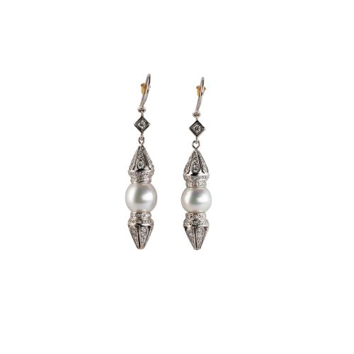 Orecchini in oro bianco, diamanti e perle australiane Earrings in white gold, di&hellip;