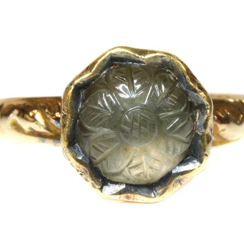 Null An antique single stone smoky quartz ring,