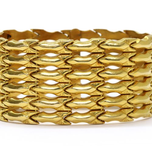 Null Un bracelet en or,