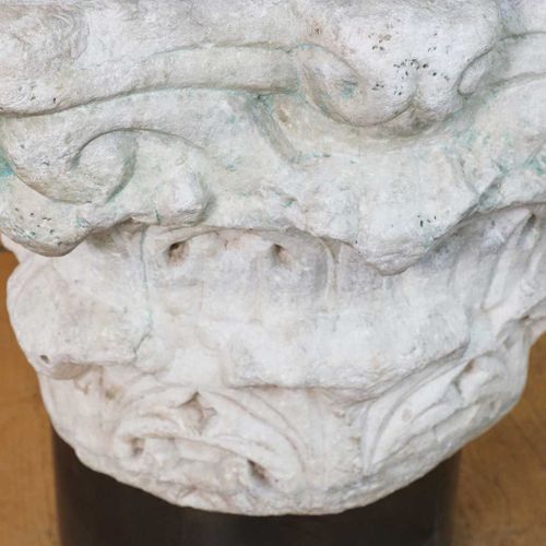 Null Un chapiteau de colonne romain en marbre de l'ordre corinthien, Un chapitea&hellip;