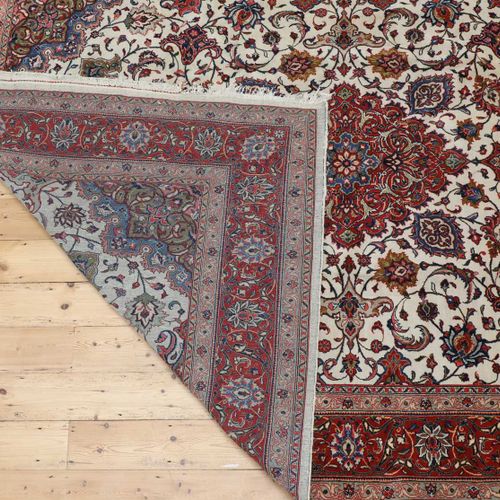 Null Tapis persan en laine, Tapis persan en laine, 20ème siècle, Heriz, décoré d&hellip;