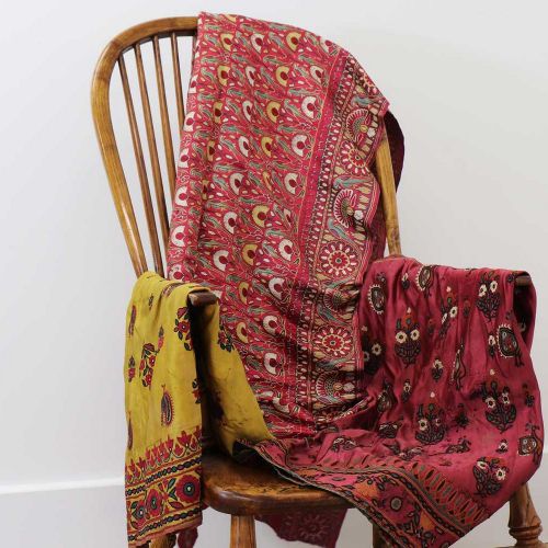 Null Une collection de textiles Suzani, Une collection de textiles Suzani, 19/20&hellip;