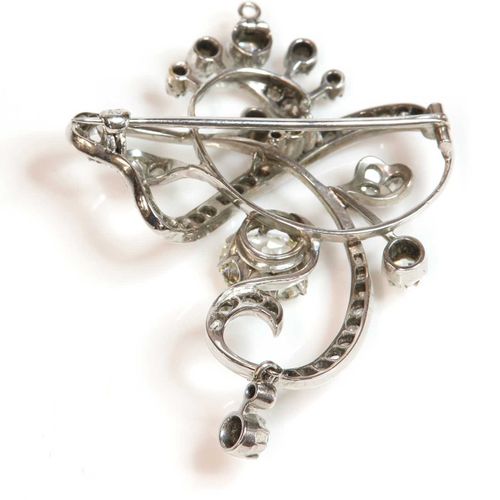 An Art Nouveau diamond set brooch/pendant, c.1890, Une broche/pendentif Art Nouv&hellip;