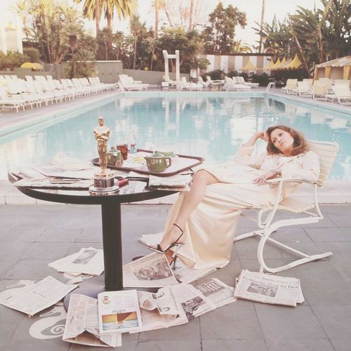 Null Terry O'Neill (1938-2019) ? Terry O'Neill (1938-2019) 'Faye Dunaway, le mat&hellip;