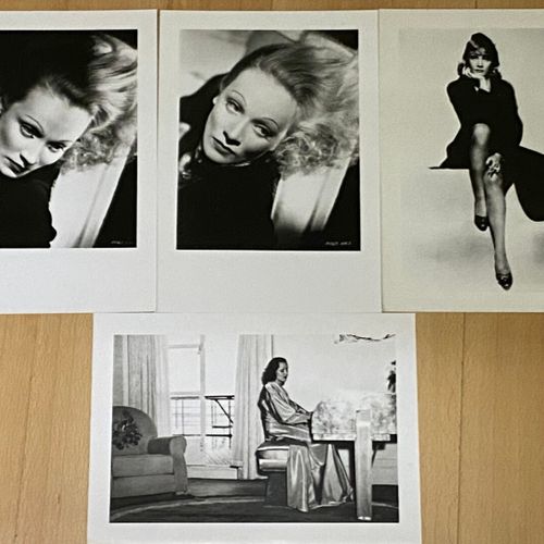 Null 10 photos de Marlène Dietrich en noir blanc quelques rousseurs SIPA PRESS