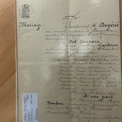 Null Onze actes notariés, une photocopie et un certificat de 1794 à 1890 dont un&hellip;