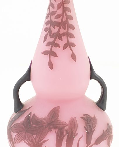 Null Verrerie - Divers - Un vase en verre camée rose de Richard Burgsthal (1884-&hellip;