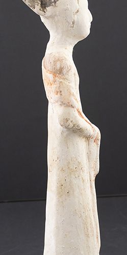 Null Arte y objetos asiáticos - Figura de cerámica de una dama con pigmentos roj&hellip;