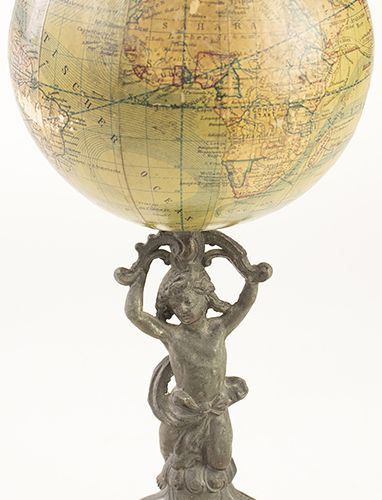 Null Bric-a-brac - Attractive, small, German terrestrial desk globe, produced by&hellip;