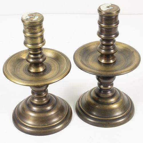 Null Pewter, copper, bronze etc. - Replica's van paar bronzen kraagkandelaars -h&hellip;