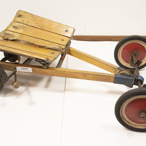 Null Toys and games - A vintage childrens pull-cart 'Ruder Renner', 1950's, Stei&hellip;