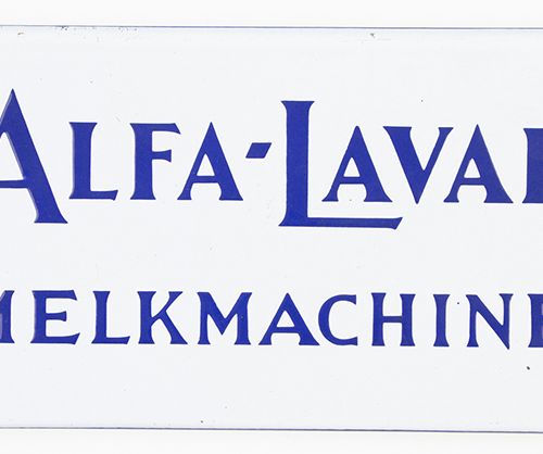 Null Bric-a-brac - Enamel advertising sign: 'Alfa-Laval Melkmachine' 'Langcat" B&hellip;