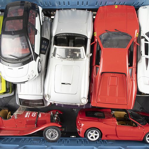 Null Modeling - Cars - 15 diecast model cars, 1:18, Burago -various conditions-