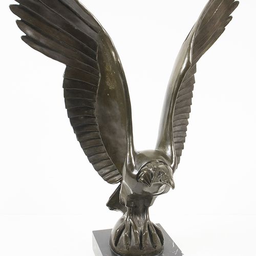 Null Statues, figures etc. - B. Vanstraeten, bronze sculpture of a vulture with &hellip;