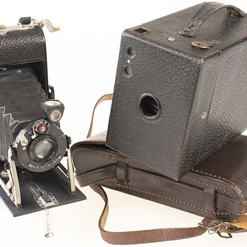 Null Bric-a-brac - Nada Lumiere camera in leather case and Cartridge Hawk Eye, N&hellip;