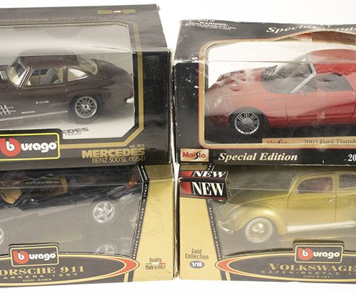 Null Modeling - Cars - Four dicast model cars in original boxes, 1:18, Burago