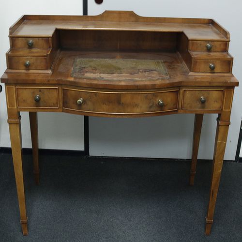 Null Furniture, mirrors, lamps etc. - A mahogany writing desk with a raised back&hellip;