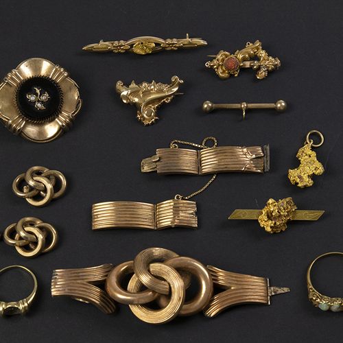 Null Gold jewellery and objects - Collection of 14k gold jewelry; o.A. Brooches,&hellip;