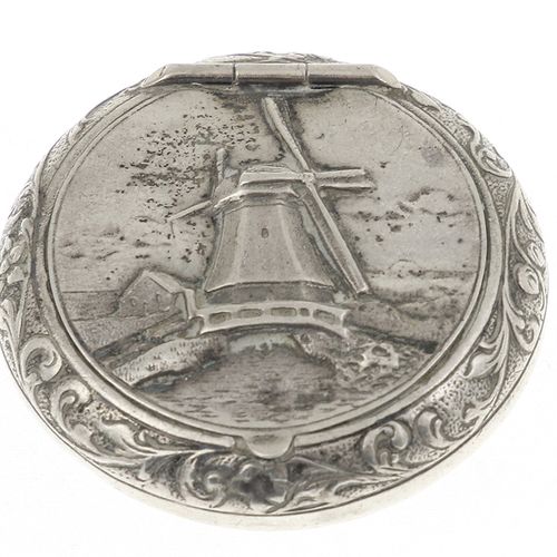 Null Silver objects - Netherlands - Rond 2e gehalte zilveren pillendoosje met ou&hellip;