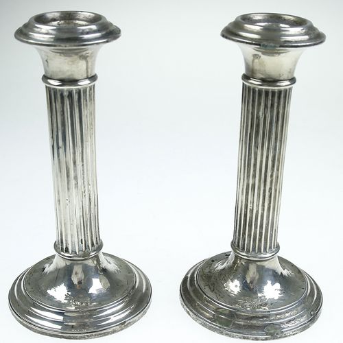 Null Silver objects - Great Britain - Pair of silver candle sticks with fluted s&hellip;