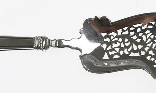 Null Silver objects - Flatware, Netherlands - Pierced silver fish slice, 1865 -b&hellip;