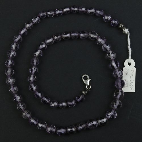 Null Miscellaneous jewellery and bijoux - A faceted amethyst necklace completed &hellip;