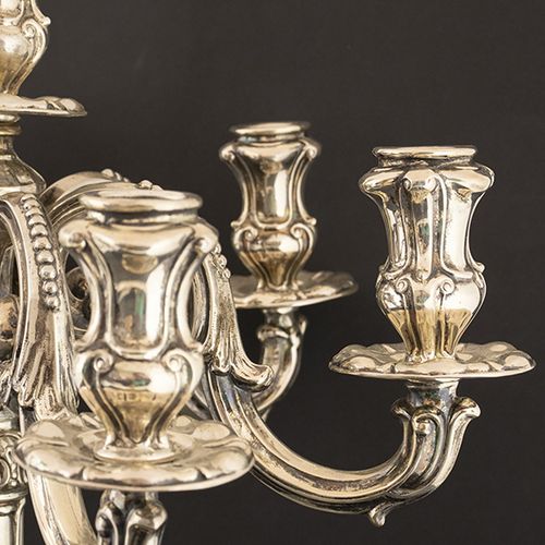 Null Silver objects - Italy - Large seven lights candelabra with foliate and bea&hellip;