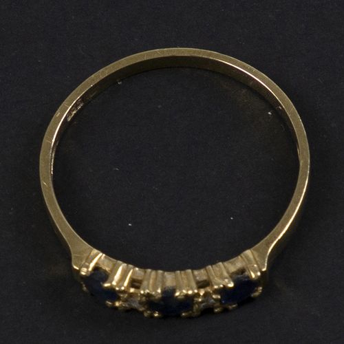 Null Gold jewellery and objects - 14k yellow gold ring set with sapphires and br&hellip;